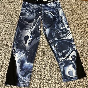 Nike Pro Dri-Fit Women’s Blue Black  Capri Leggings Size Large